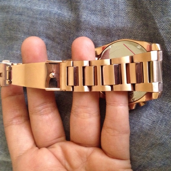 New and authentic Michael Kors Bradshaw watch - Picture 3 of 6